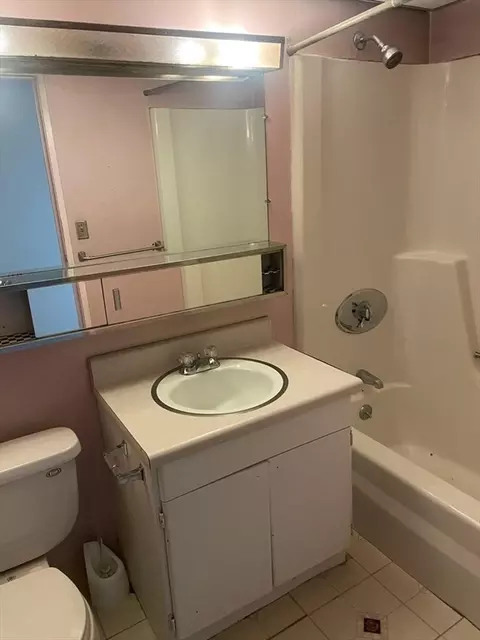 1243 Beacon St #7B, Brookline, MA 02446 photo 9