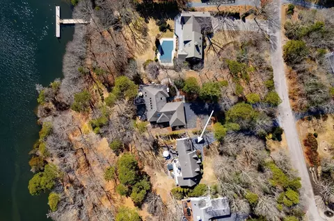 38 Rivers Edge Rd, Falmouth, MA 02536