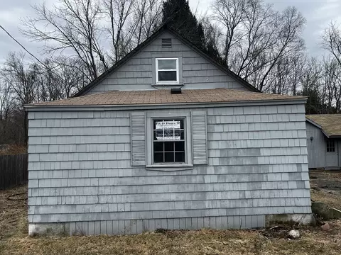 225 Winthrop St, Rehoboth, MA 02769