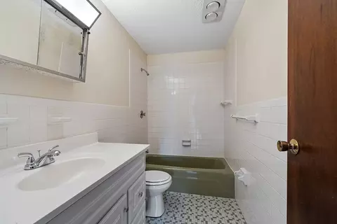 2 Summit Dr #47, Reading, MA 01867 photo 16