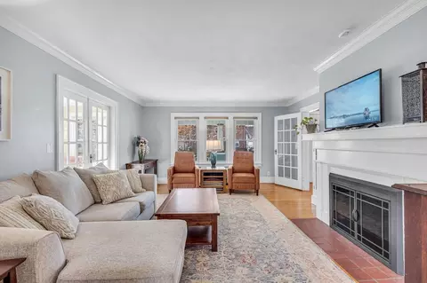 Living - 53 Eckington St, Springfield, MA 01108 photo 3 of 4