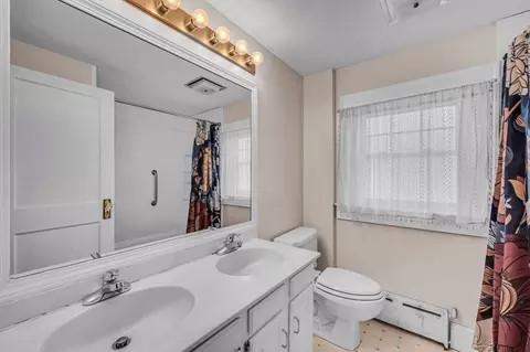 Bath - 53 Eckington St, Springfield, MA 01108 photo 2 of 3