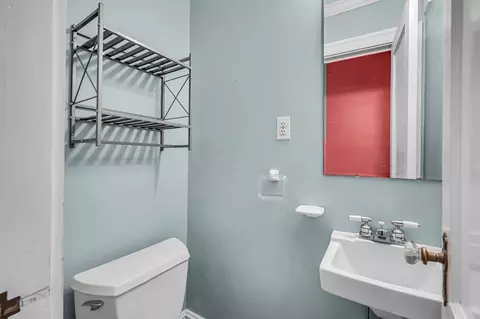 Bath - 53 Eckington St, Springfield, MA 01108 photo 1 of 3