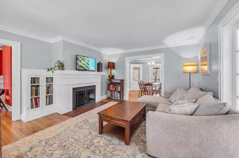 Living - 53 Eckington St, Springfield, MA 01108 photo 2 of 4