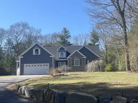 10 Lemore Ave, Lakeville, MA 02347