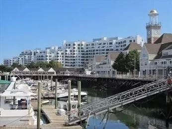 1001 Marina Dr #215, Quincy, MA 02171