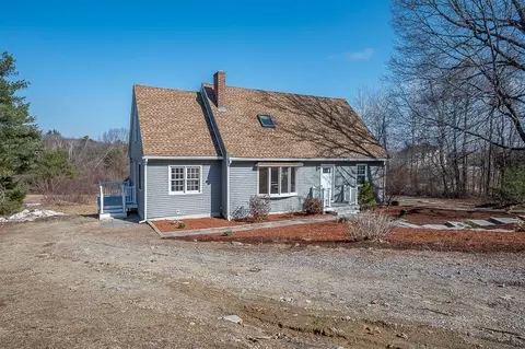 15 Leominster Shirley Rd, Lunenburg, MA 01462