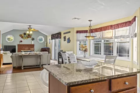 20 Lynne Rd, Wareham, MA 02571 photo 9