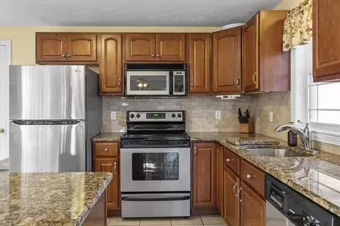 20 Lynne Rd, Wareham, MA 02571 photo 8
