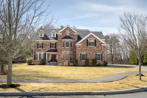 18 Cart Path Ln, Lexington, MA 02421