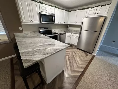 75 Huntoon Memorial Hwy #4-8, Leicester, MA 01524