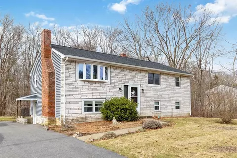 454 Hingham St, Rockland, MA 02370