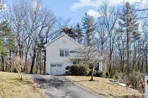 18 Grover Ln, Foxboro, MA 02035