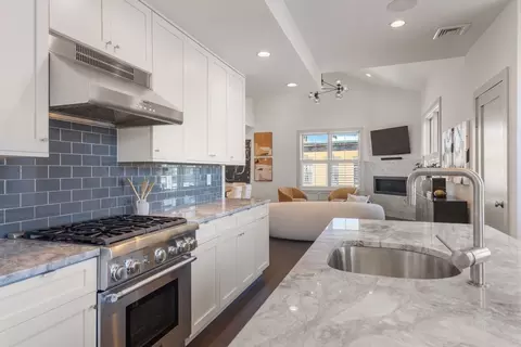 309 E St #41, Boston, MA 02127 photo 4