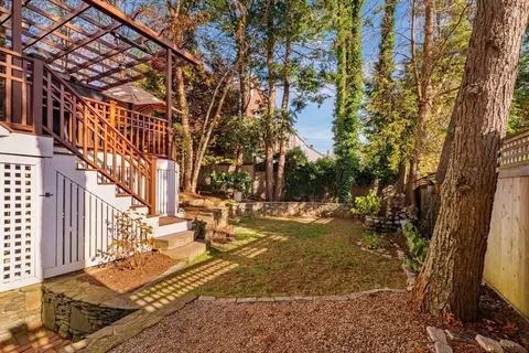Exterior - 9 Eastern Ave, Arlington, MA 02476 photo 7 of 7