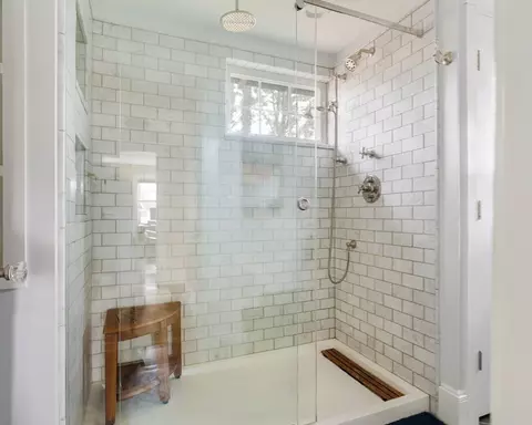 Bath - 9 Eastern Ave, Arlington, MA 02476 photo 4 of 5