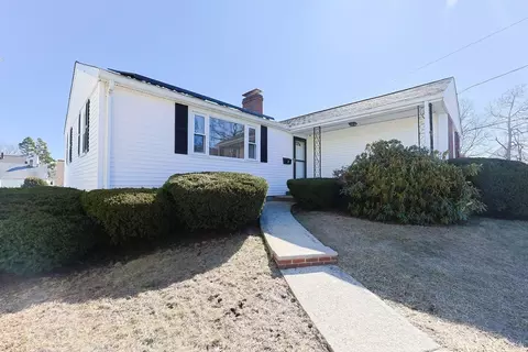 1 Chatham St Ext, Malden, MA 02148