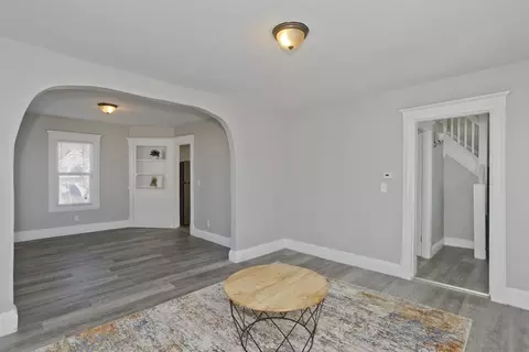 93 Bristol St, Springfield, MA 01109 photo 4
