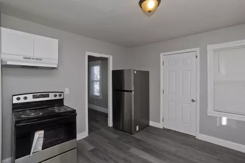 93 Bristol St, Springfield, MA 01109 photo 10