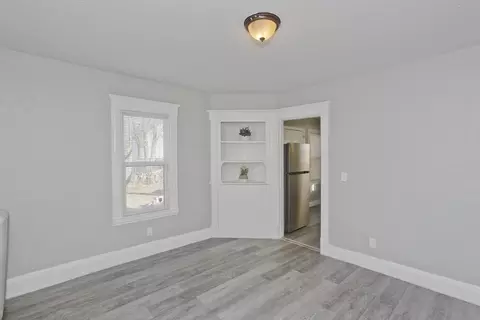 93 Bristol St, Springfield, MA 01109 photo 9