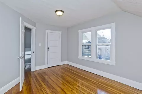 93 Bristol St, Springfield, MA 01109 photo 17