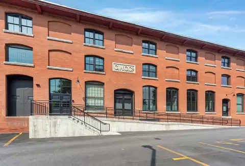 55 Sterling St #110, Clinton, MA 01510