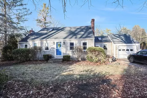 110 Acushnet Rd, Mattapoisett, MA 02739