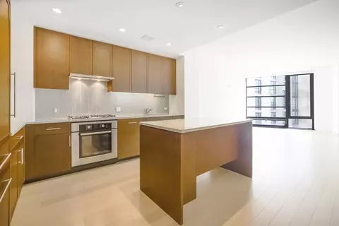 580 Washington St #12E, Boston, MA 02111