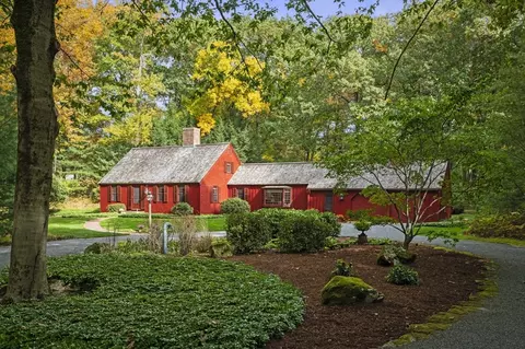 15 Woodland Rd, Boxford, MA 01921