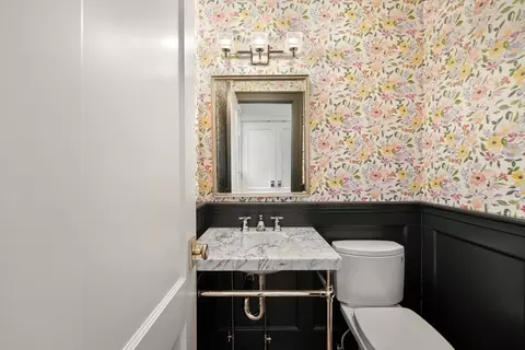 Bath - 21 Cushing Rd, Wellesley, MA 02481 photo 1 of 7