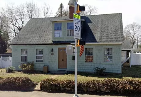 15 Quincy St, Brockton, MA 02302
