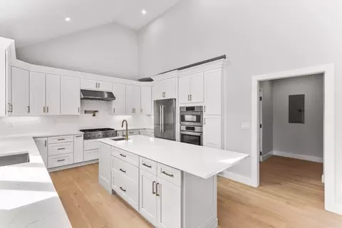 22 Casper Cir, Mashpee, MA 02649 photo 9