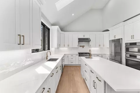 22 Casper Cir, Mashpee, MA 02649 photo 10