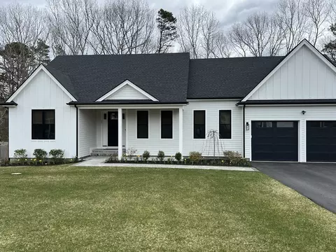 22 Casper Cir, Mashpee, MA 02649 photo 2