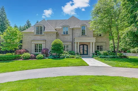 15 Wescott Dr, Hopkinton, MA 01748