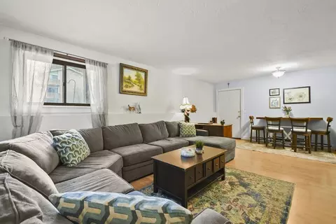 Living - 976 Plain St #48, Marshfield, MA 02050 photo 3 of 3