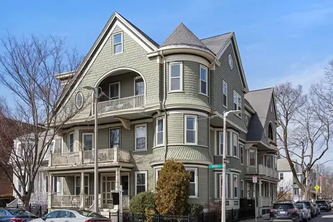 801 Centre St #1, Boston, MA 02130