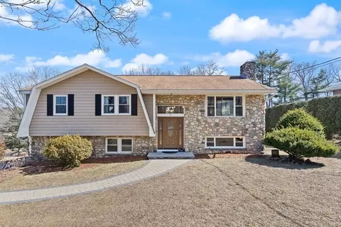 10 Jones Dr, Saugus, MA 01906