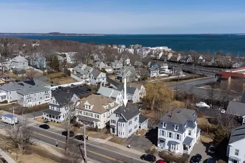129 Court St, Plymouth, MA 02360