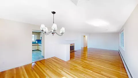33 Gregory Rd, Wakefield, MA 01880 photo 4