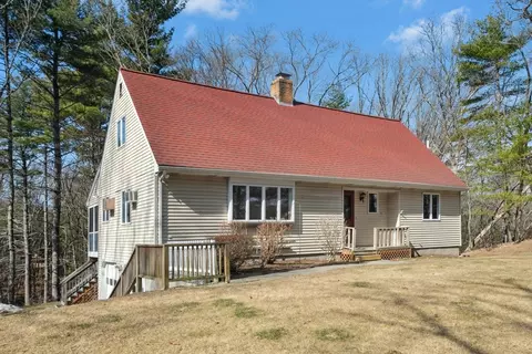 58 S Mill St, Hopkinton, MA 01748