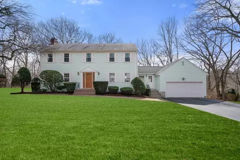 85 Thornberry Rd, Winchester, MA 01890