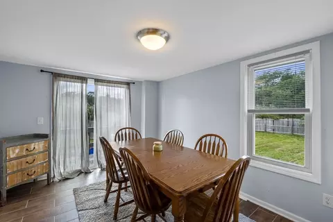 Dining - 294 Onset Ave, Wareham, MA 02571 photo 1 of 2