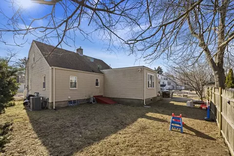 Exterior - 6 Sunset Dr, Beverly, MA 01915 photo 4 of 4