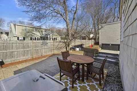 Exterior - 6 Sunset Dr, Beverly, MA 01915 photo 2 of 4