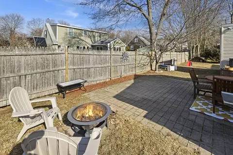 Exterior - 6 Sunset Dr, Beverly, MA 01915 photo 3 of 4