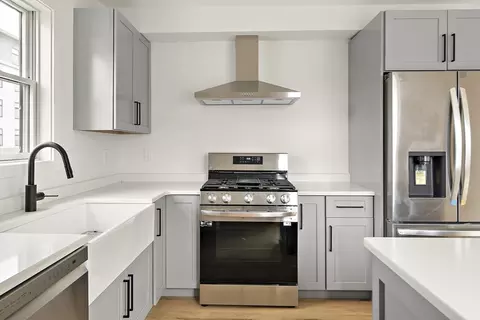 25 Hillsboro St #2, Dorchester, MA 02125