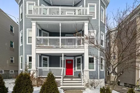 52 Lithgow St #1, Dorchester Center, MA 02124