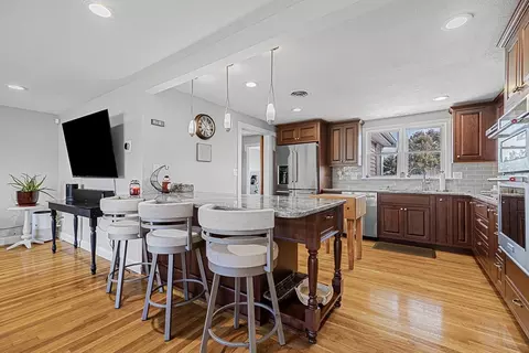 206 Burroughs Rd, Braintree, MA 02184 photo 4