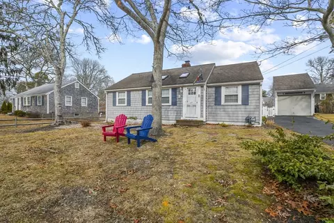 16 Indian Pond Rd, Dennis, MA 02670